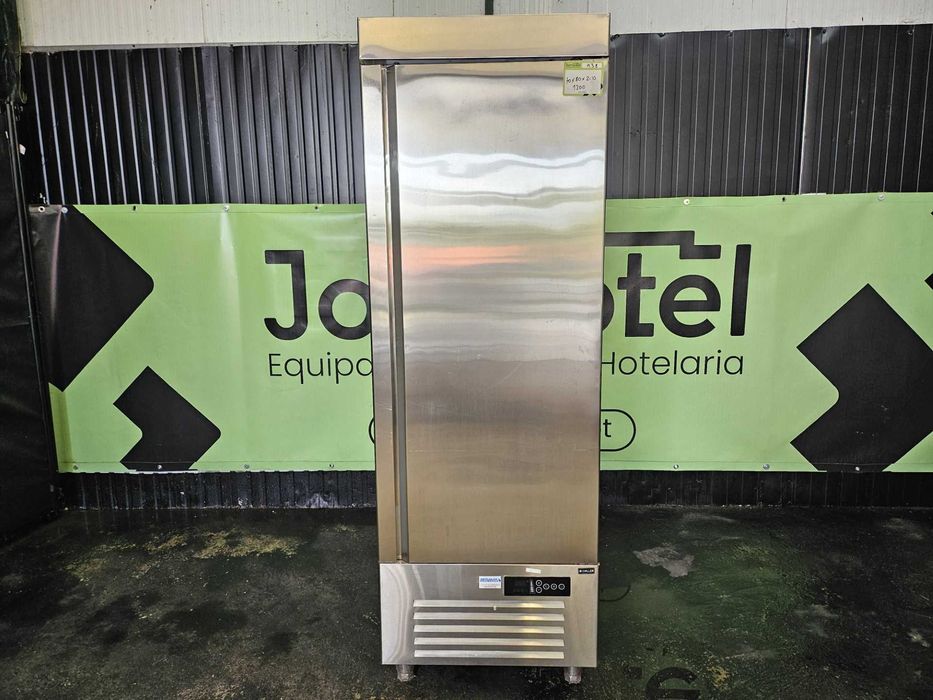 Frigoríficos e congeladores em inox com garantia
