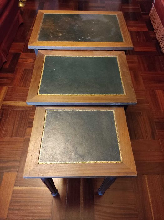 Conjunto de 3 mesas de encaixe estilo Inglês