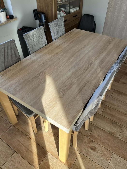 Sprzedam stół plus 6 krzeseł