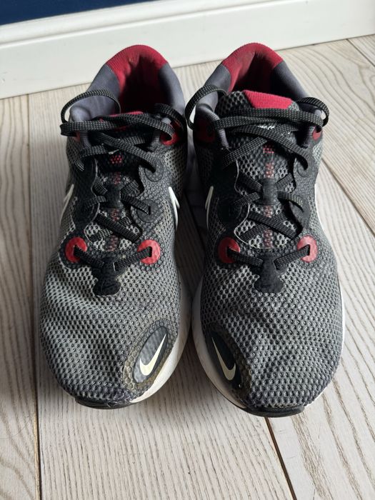 Кросівки Nike Renew Run - розмір 44,5 (28,5)