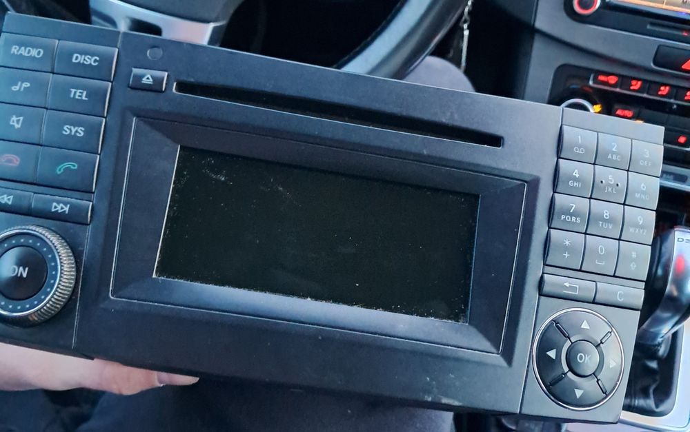 Radio samochodowe Mercedes-Benz