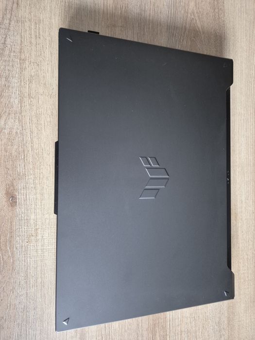 Laptop Asus Tuf F16 na gwarancji