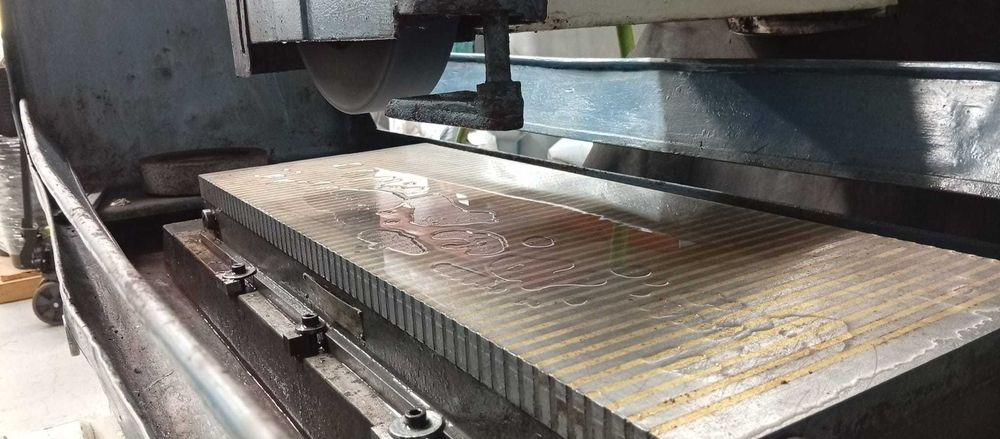 **Oportunidade** Retificadora plana em ótimo estado