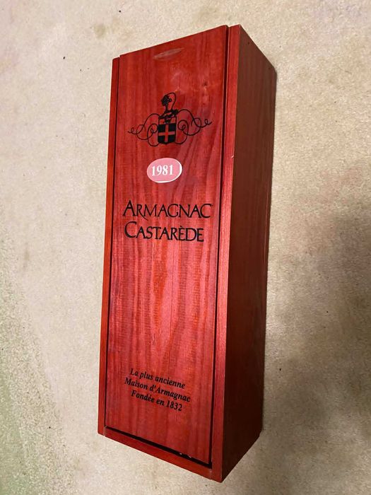 Дерев"яна коробка від арманьяка "Armagnac Castarede 1981"