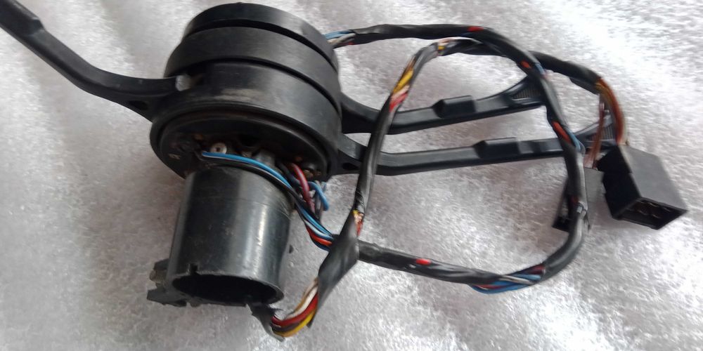 Подрулевой переключатель (тубус) 3 полож. ВАЗ 2106