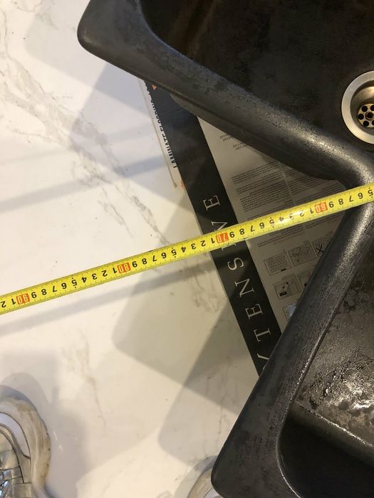 Продається гранітна мийка для кухні. .