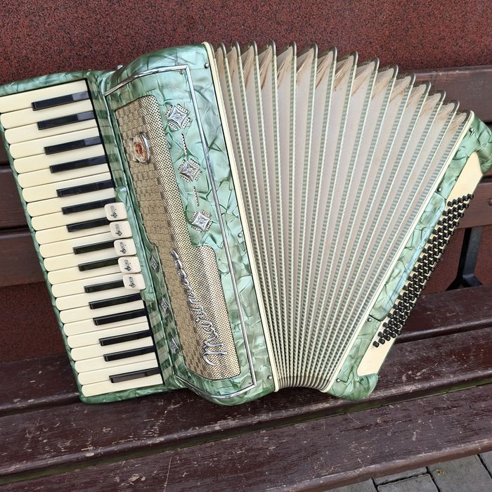 Akordeon  włoski 80 basów