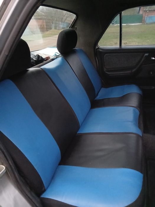 Газ-Волга 31105.