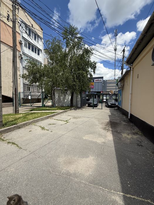 Ціну знижено !Продам простору 2к.кв  в центрі !