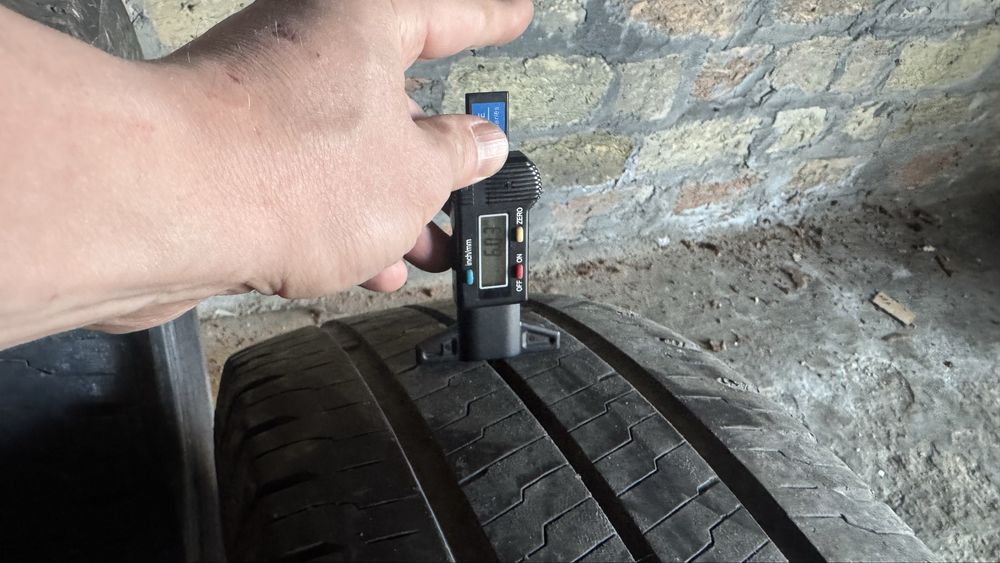 Шини R16C 235/65 Continental VanContactEco