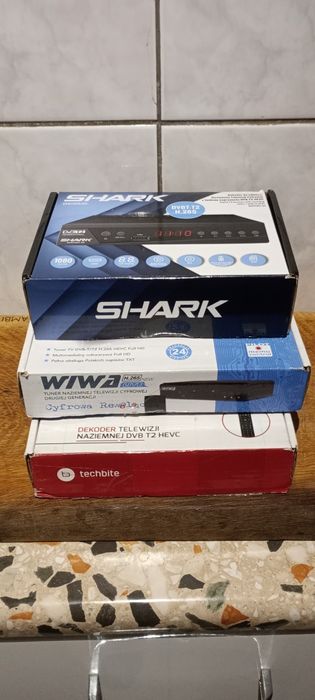 Telewizor 19 cali x2 i 23 cale Medion