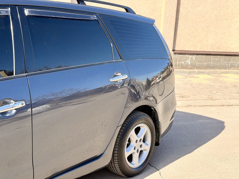 Mitsubishi GRANDIS 7 Мест Автомат