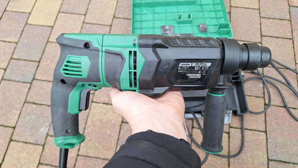 Młotowiertarka Hikoki  DH 26PC 830W 3,2J + dłuto