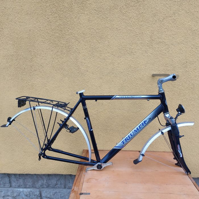 Frameset roweru Triumph Rama Alu + amortyzator Suntour roz. 22" koła 28"