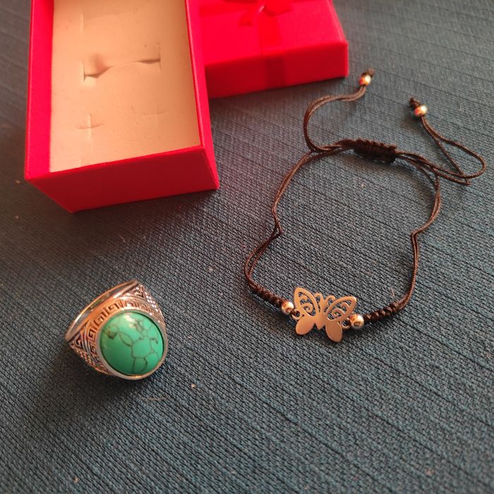 NOWY Piękny pierścionek z bransoletką.