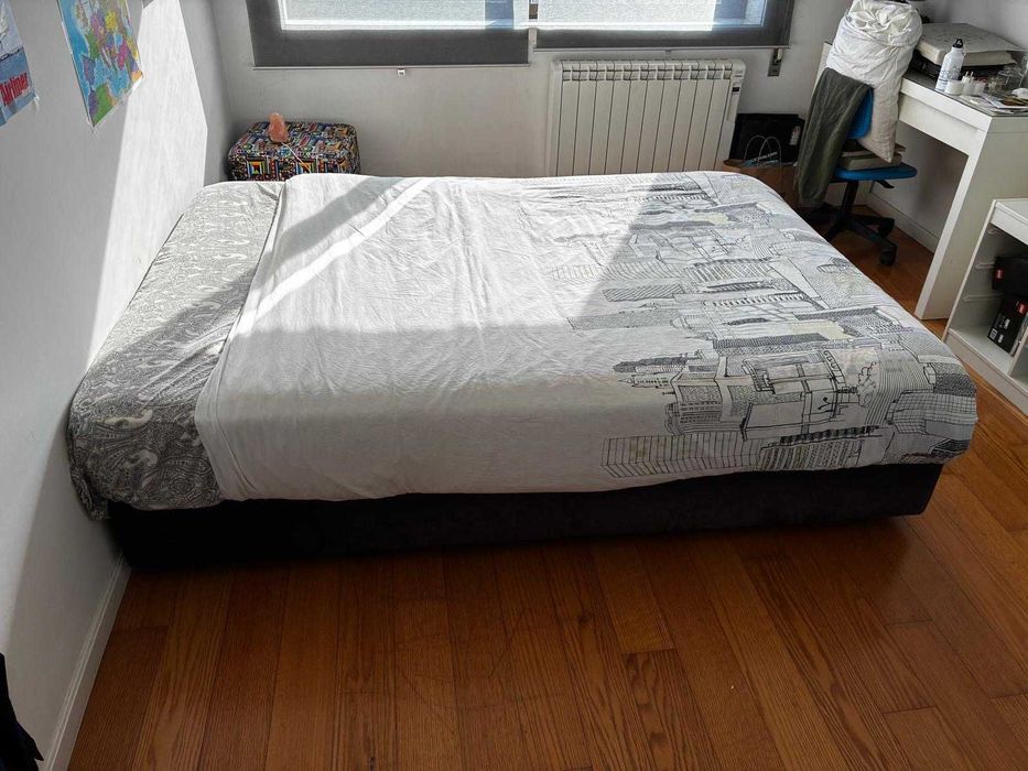 Cama / Sommier Estofado 200x140cm (Possibilidade de incluir Colchão)