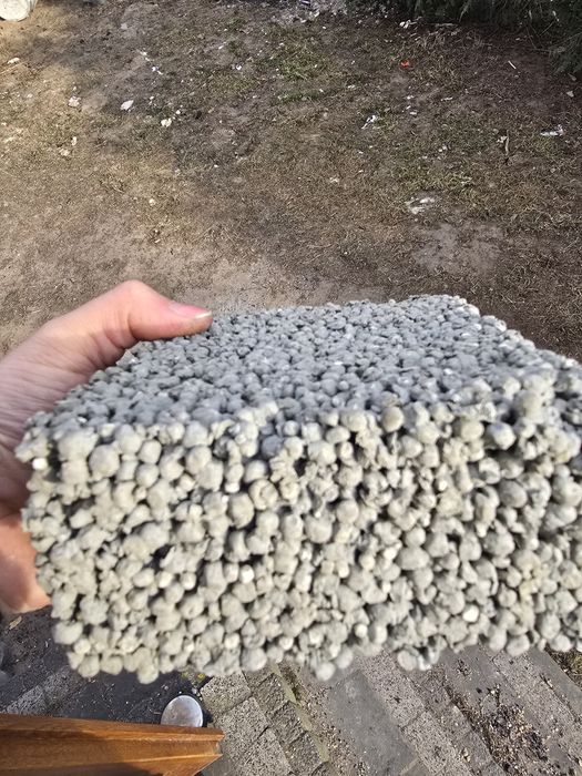 Styrobeton  posadzki maszynowe Tynki ocieplenia pianą  pur I  celulozą