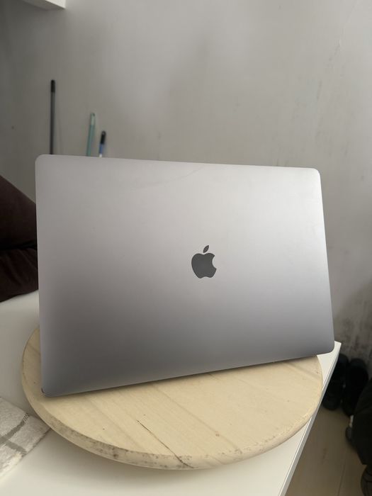 Macbook Pro 2019 Intel i9 16 polegadas