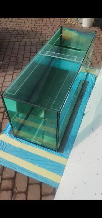 Akwarium 240l. Sprzedam