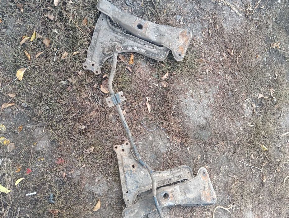 Стойки передні опель аскона