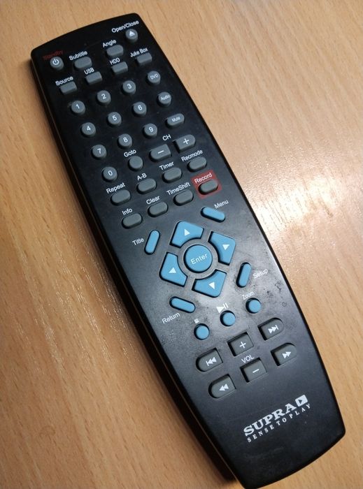 Пульты от видеомагнитофона Samsung и HDD/DVD плеера SUPRA