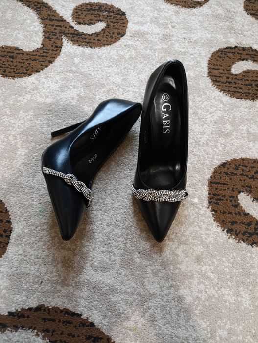 Туфлі чорні лодочки