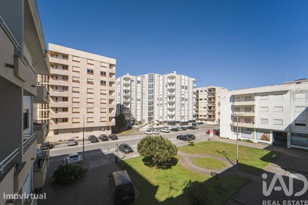 Apartamento T2 em Chafé de 88 m2