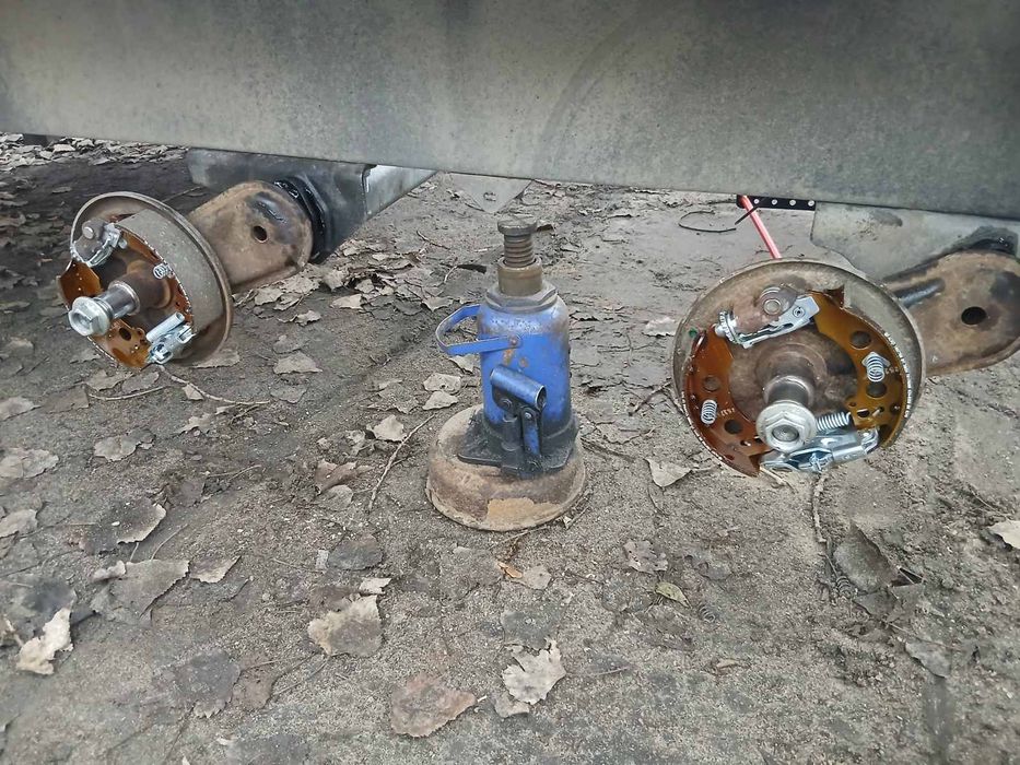 Продам прицеп лафет Niewiadow.