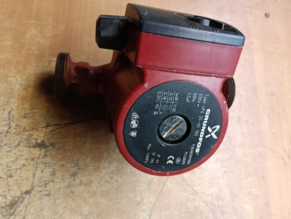 Grundfos UPS 25-40. 180.