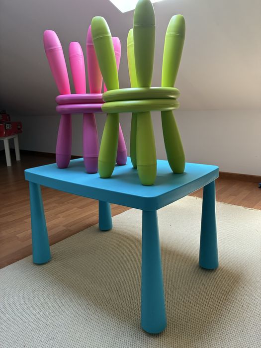 Mesa e 4 bancos ikea Mammut