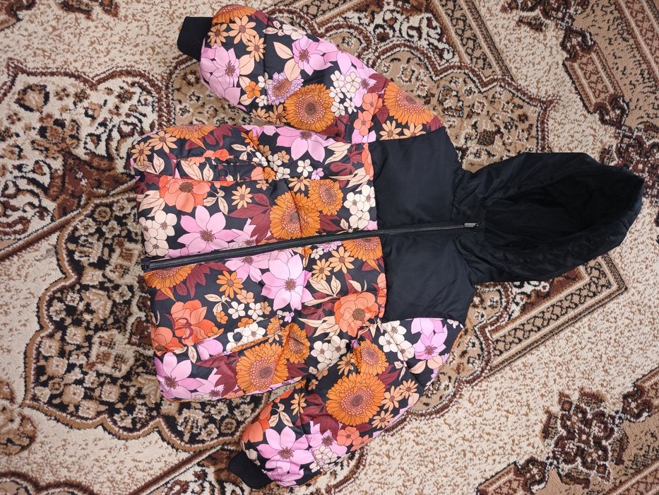 Куртка від Next для дівчинки