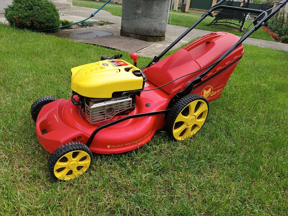 Газонокосарка двигун Briggs & Stratton Wolf Garden
