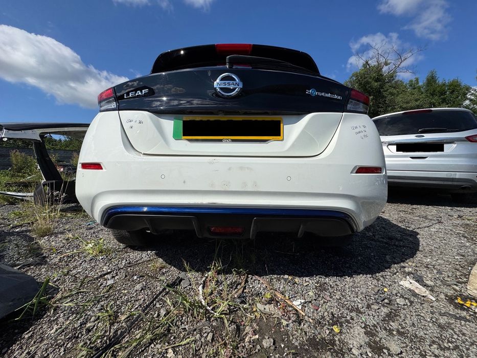 ZDERZAK TYŁ 4 PDC NISSAN LEAF ZE1 II 2 KOLOR 326