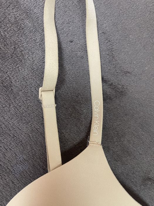 Продам топік- бюстгалтер Calvin Klein