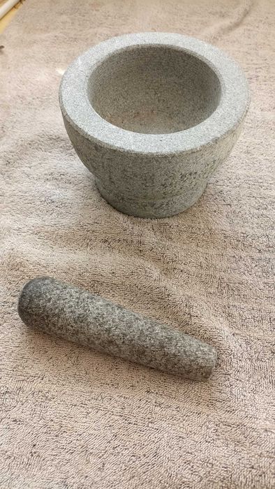 Almofariz antigo em granito