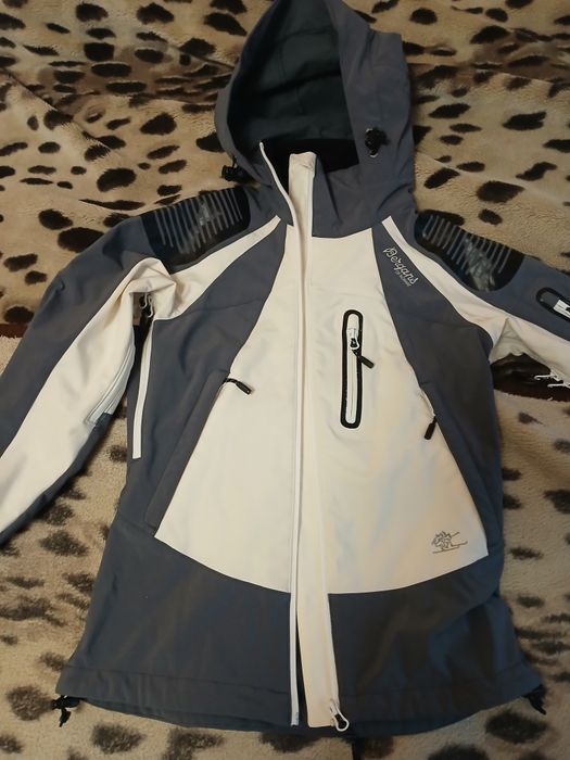 Продам термокурточку на девочку