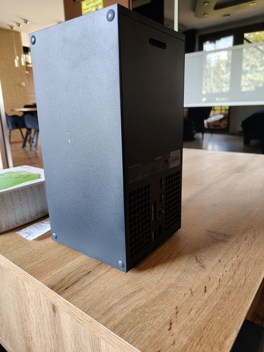 Xbox series x 2 pady jak nowy
