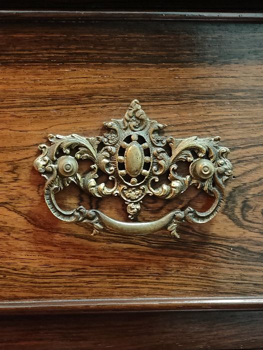 Cómoda em Madeira de Óptima Qualidade ao Estilo Império