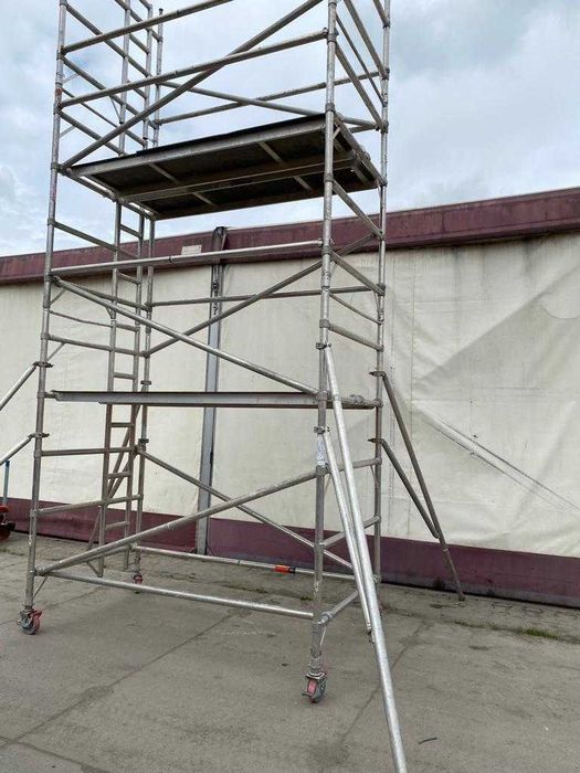 Szerokie rusztowanie jezdne  aluminiowe 6 m roboczych