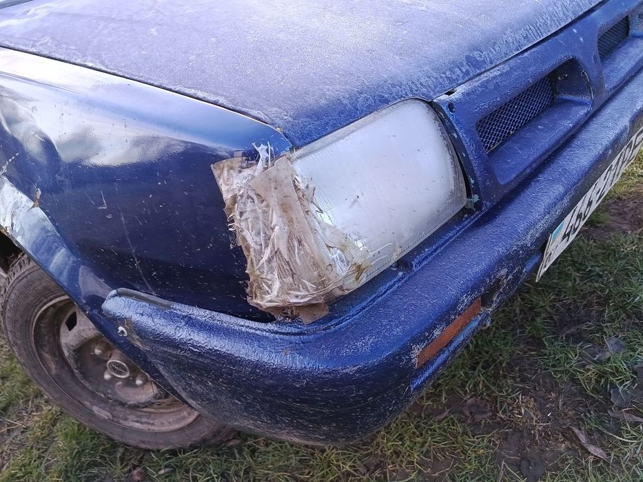 Продам автомобіль нісан мікра к10