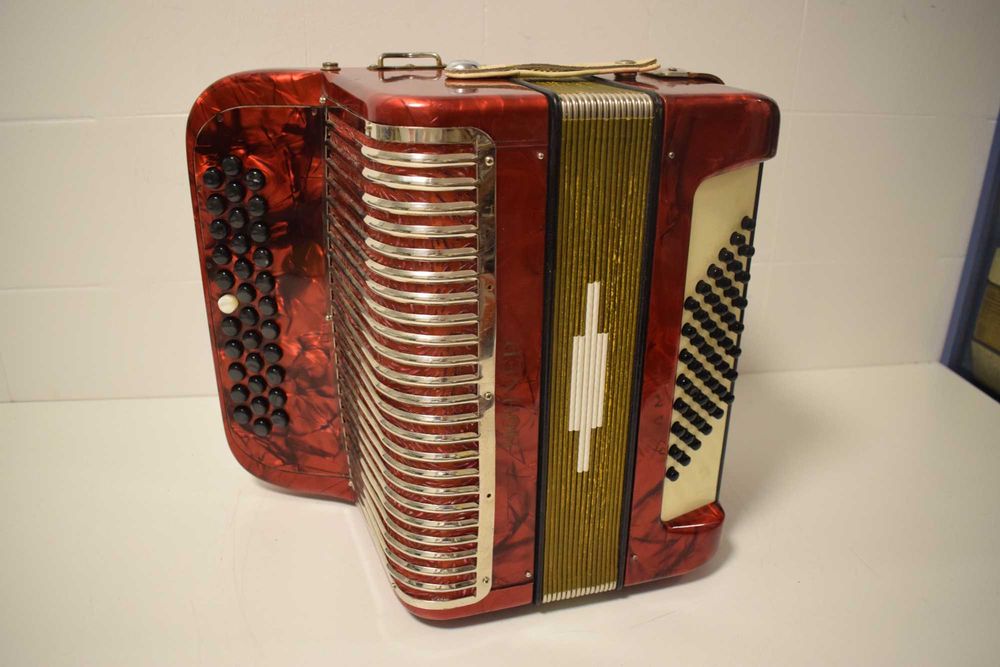Acordeao Hohner Amati 2 Voz, N 02