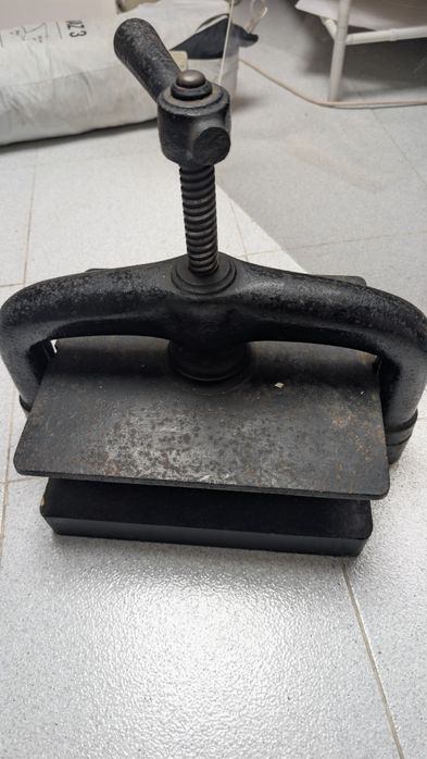 Prensa de encadernação