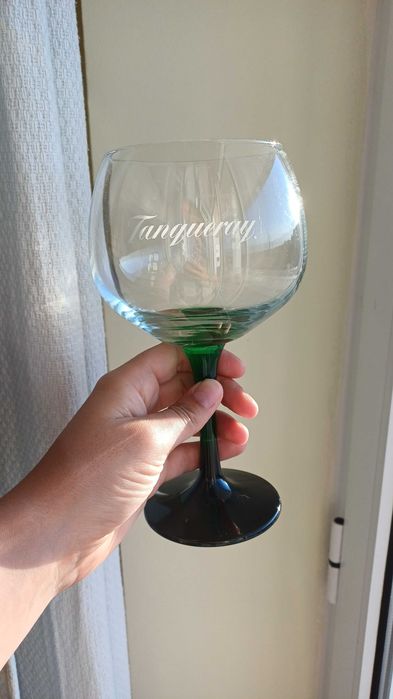 Copo de bebida gin