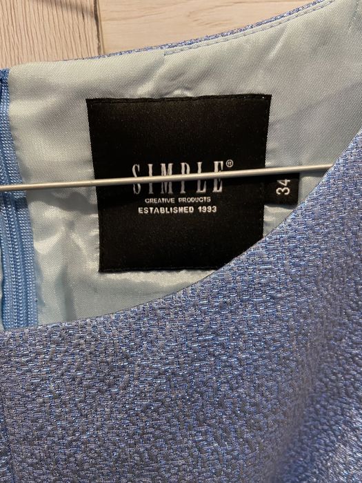 Piekna błekitna sukienka SIMPLE