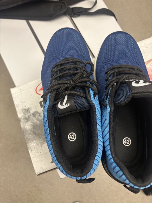 Tenis de biqueira aço