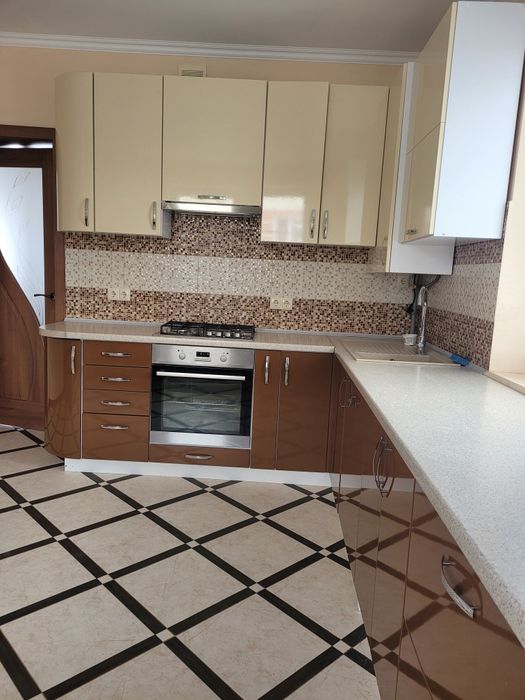 Оренда будинку на Каскаді (до зупинки 6 хв. ),все, як на фото.Вільно