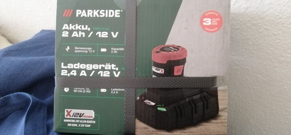 Sprzedam ładowarka z baterią