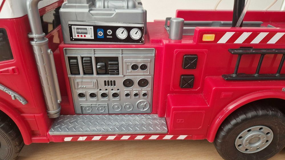 Camião de bombeiros (Dickie Toys)