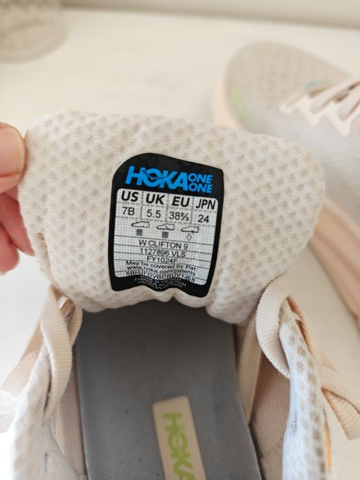 Hoka clifton 9 жіночі кросівки