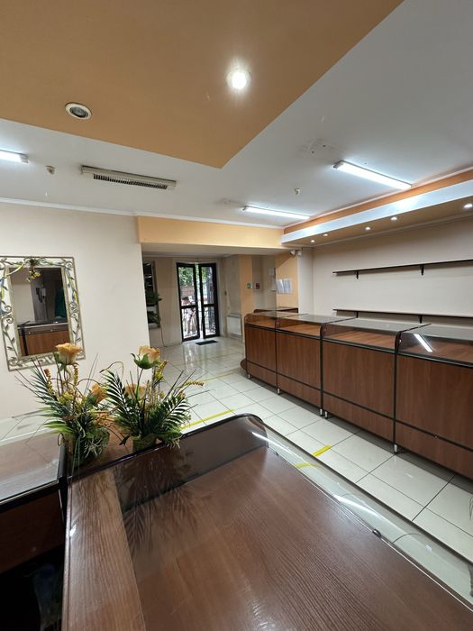 Продам комерційну нерухомість в центрі міста